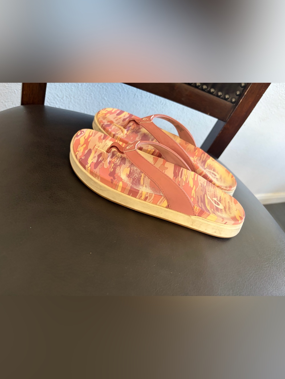 OluKai Women's Pink Camo Platform Flip Flops